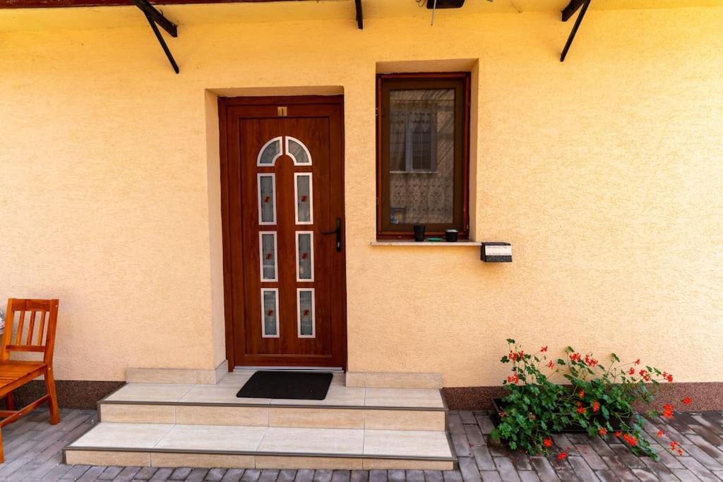 La Bebe 3 Apartment Hunedoara Luaran gambar